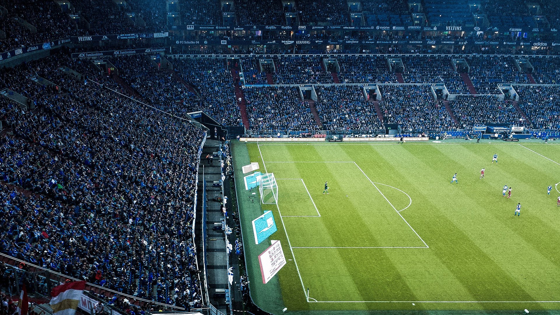 “沙滩排球：高新体育中心赛场激情四溢，冠军争夺激烈”